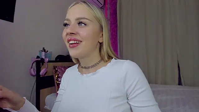 CeaneLino online show from October 7, 2025, 7:00 pm