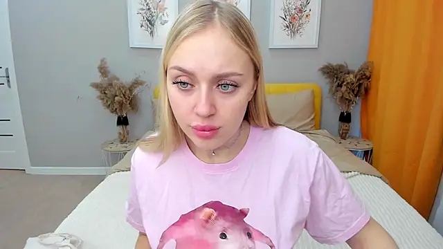 CeaneLino online show from November 28, 2025, 7:44 am