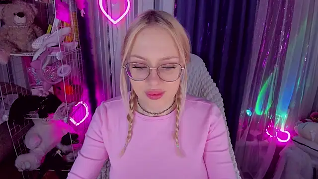 CeaneLino online show from April 5, 2026, 11:40 am