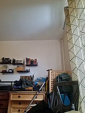 cinnamon-xx online show from April 28, 2026, 11:59 am