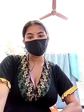 Hot radhaji online show from February 16, 2026, 9:55 pm