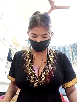 Hot radhaji online show from February 20, 2026, 1:13 am