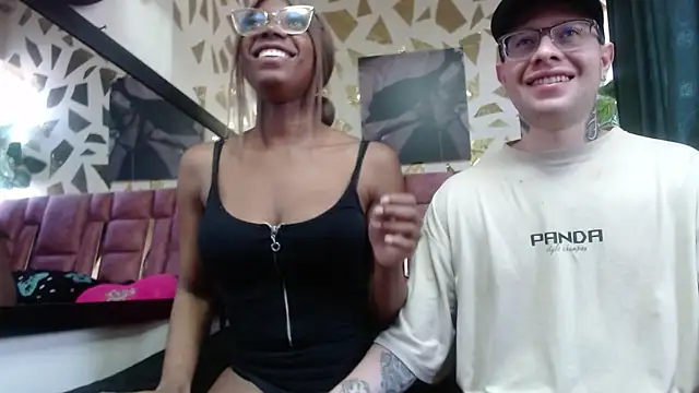 Snapshot of ashanti-and-alejo chatting on October 21, 2025, 12:17 pm ashanti-and-alejo online show from October 21, 2025, 12:17 pm