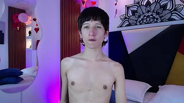 Emo Boy  online show from February 13, 2026, 8:21 am