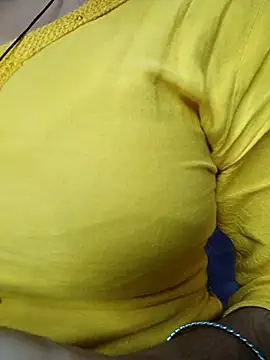 Snapshot of Village_girl99 chatting on October 8, 2025, 4:37 pm Village girl99 online show from October 8, 2025, 4:37 pm