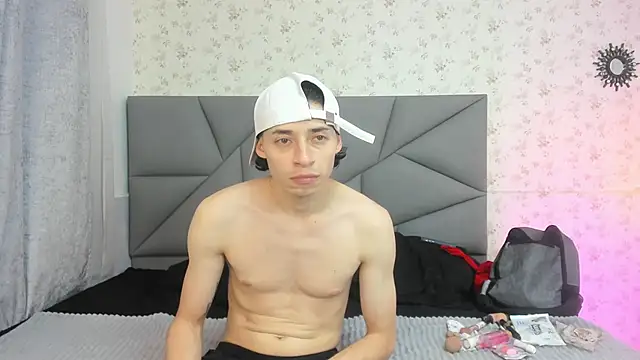 nicollandjhon online show from January 14, 2026, 11:05 am