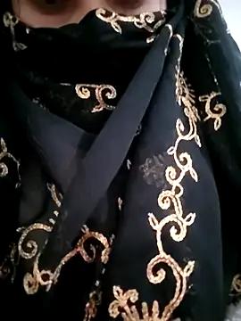 RAYI Queen 15 online show from November 30, 2025, 4:11 pm