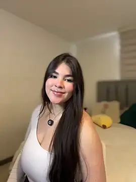 Snapshot of Isabella_LaRue chatting on February 18, 2026, 8:49 pm Isabella LaRue online show from February 18, 2026, 8:49 pm