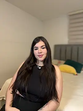 Snapshot of Isabella_LaRue chatting on February 22, 2026, 7:12 pm Isabella LaRue online show from February 22, 2026, 7:12 pm