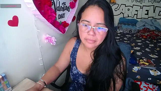 Miss  kendra  online show from May 11, 2026, 1:17 pm