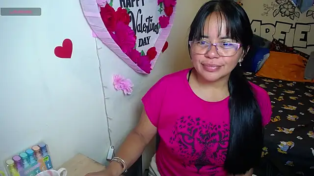 Miss  kendra  online show from May 14, 2026, 11:39 am