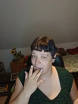 Michelle Livia online show from May 15, 2026, 7:10 pm