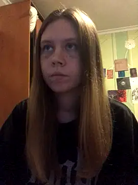 Snapshot of LunaVirelle chatting on October 28, 2025, 5:15 pm LunaVirelle online show from October 28, 2025, 5:15 pm