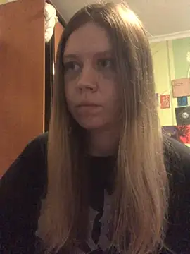 LunaVirelle online show from November 1, 2025, 2:30 pm