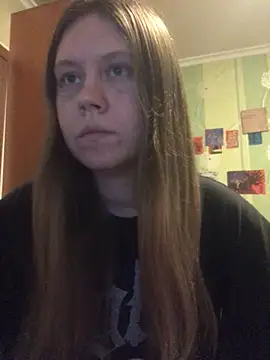 Snapshot of LunaVirelle chatting on March 23, 2026, 8:35 pm LunaVirelle online show from March 23, 2026, 8:35 pm