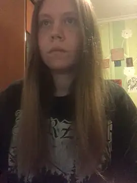 Snapshot of LunaVirelle chatting on April 13, 2026, 5:18 pm LunaVirelle online show from April 13, 2026, 5:18 pm
