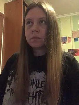 Snapshot of LunaVirelle chatting on April 23, 2026, 8:00 pm LunaVirelle online show from April 23, 2026, 8:00 pm
