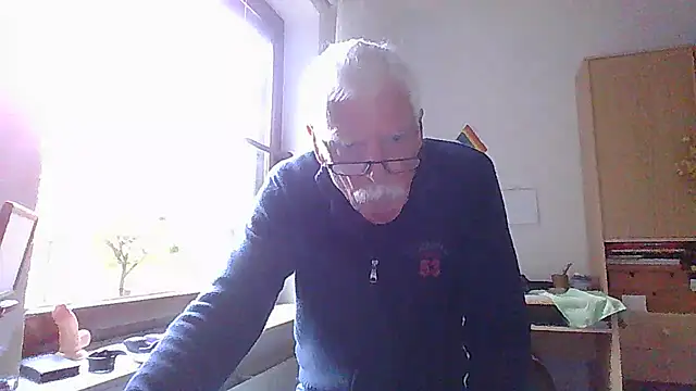 super-snoopy online show from October 5, 2025, 8:23 am