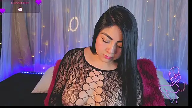 Victoria Jonhss online show from December 23, 2025, 12:52 am