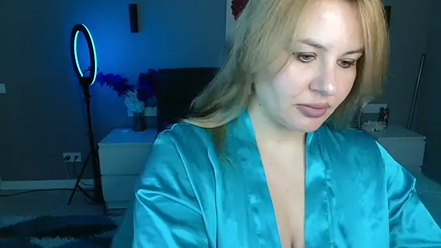 Passion-Blondy online show from March 1, 2026, 8:33 pm