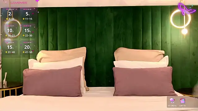 ClaireMathis online show from January 14, 2026, 12:22 pm