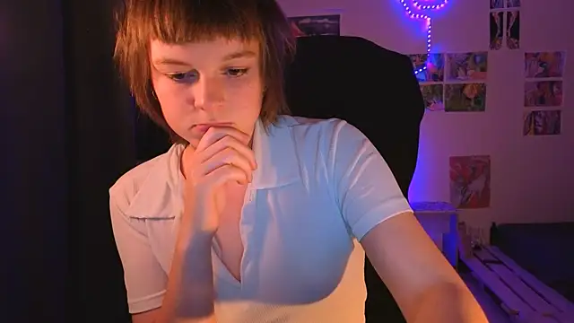 Snapshot of liquid0fluid0 chatting on October 14, 2025, 7:25 pm liquid0fluid0 online show from October 14, 2025, 7:25 pm