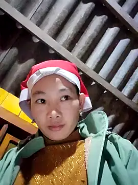 gio-thu online show from December 15, 2025, 1:26 pm