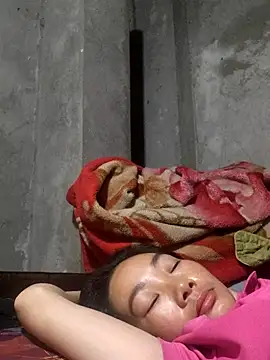 gio-thu online show from April 14, 2026, 9:10 pm