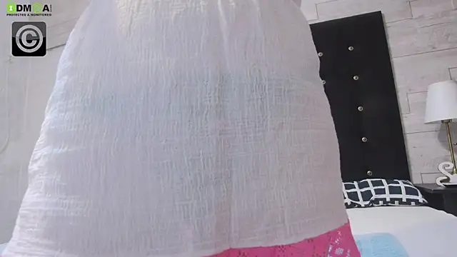 Ella Lizzie online show from October 18, 2025, 4:08 pm