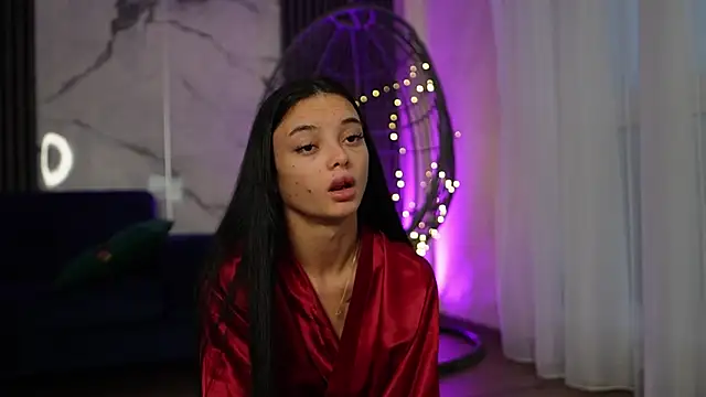 RachelRavee online show from November 16, 2025, 5:13 am