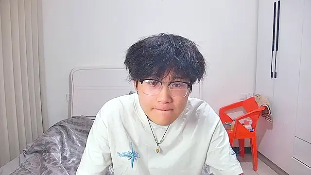 Snapshot of KK-cuteboy chatting on June 1, 2026, 11:56 am KK-cuteboy online show from June 1, 2026, 11:56 am