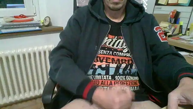 Snapshot of Kawayleo chatting on May 16, 2026, 10:36 am Kawayleo online show from May 16, 2026, 10:36 am