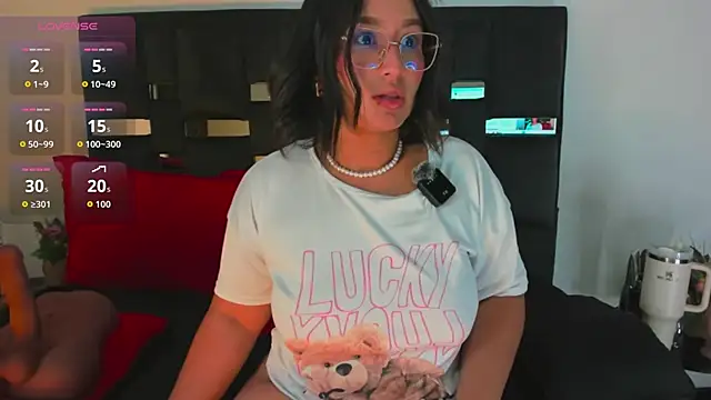 Snapshot of SussySunny_ chatting on February 11, 2026, 5:34 am SussySunny online show from February 11, 2026, 5:34 am