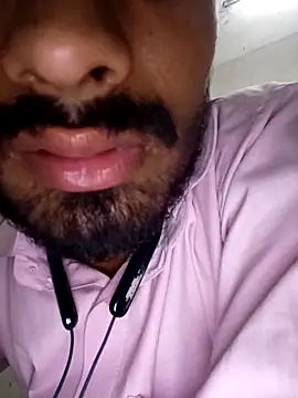 Snapshot of siddBus chatting on October 30, 2025, 11:00 am siddBus online show from October 30, 2025, 11:00 am