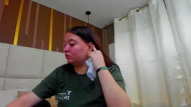 AmbarGills online show from March 4, 2026, 12:55 pm