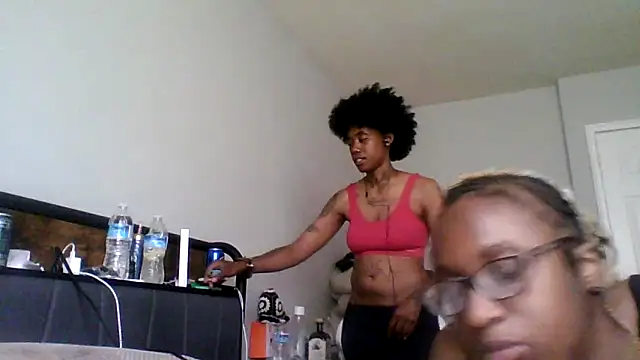 dezzidavill online show from April 16, 2026, 2:07 pm