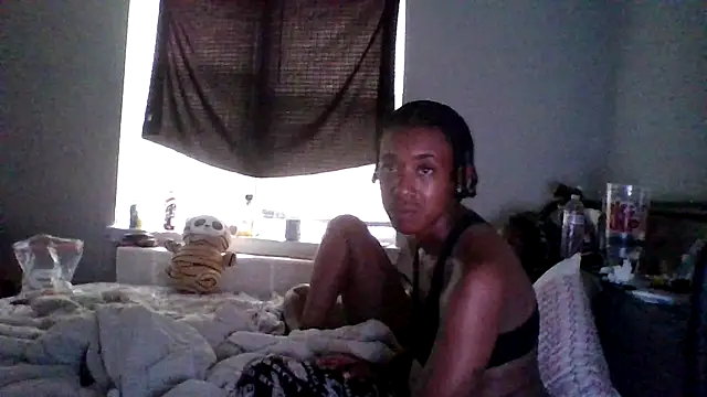 Snapshot of dezzidavill chatting on June 23, 2026, 8:51 pm dezzidavill online show from June 23, 2026, 8:51 pm