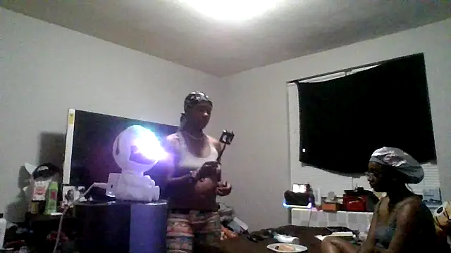 Snapshot of dezzidavill chatting on July 6, 2026, 4:31 am dezzidavill online show from July 6, 2026, 4:31 am