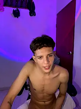 tylernova online show from October 14, 2025, 4:02 am