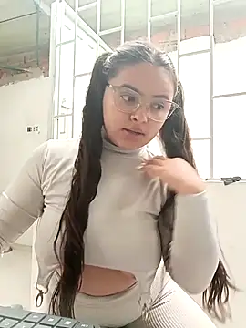 sofia athome online show from October 11, 2025, 7:23 pm