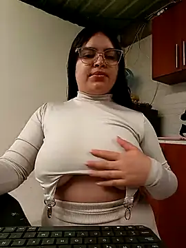 sofia athome online show from November 24, 2025, 7:24 pm