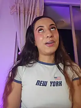 Meganthomson online show from April 28, 2026, 2:27 am