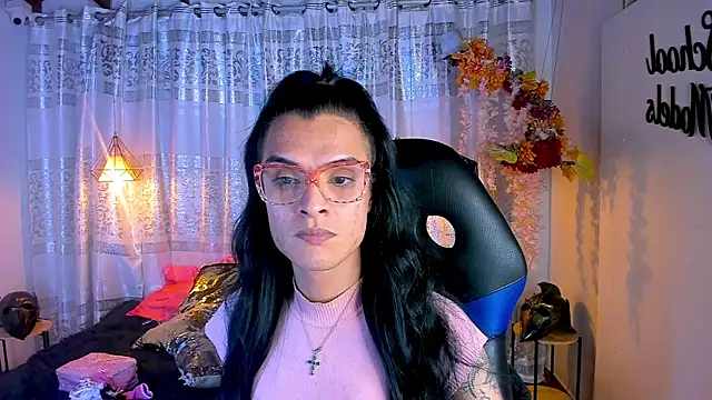 ZAMMIRA online show from November 11, 2025, 5:07 am