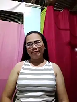 Snapshot of erma_joy chatting on February 9, 2026, 7:23 am erma joy online show from February 9, 2026, 7:23 am