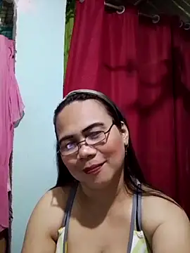 Snapshot of erma_joy chatting on February 13, 2026, 11:56 pm erma joy online show from February 13, 2026, 11:56 pm