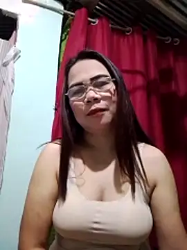 Snapshot of erma_joy chatting on February 26, 2026, 7:35 pm erma joy online show from February 26, 2026, 7:35 pm