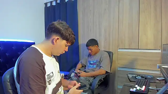 isaac master77 online show from November 7, 2025, 3:39 am