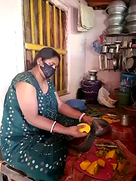 Sweet-Maddlina online show from March 5, 2026, 5:36 am