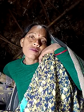 Cutsedi3 online show from November 9, 2025, 10:41 pm