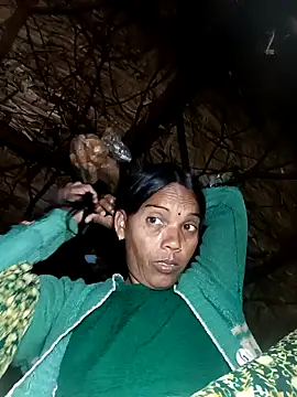 Cutsedi3 online show from December 1, 2025, 9:53 pm